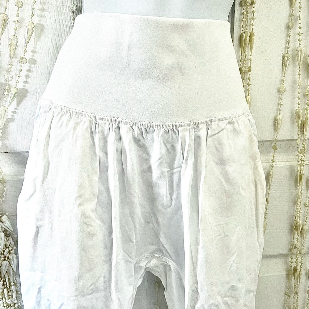 Lululemon Rare • OM Wide Leg Yoga Pants Dune/cream off white pockets!